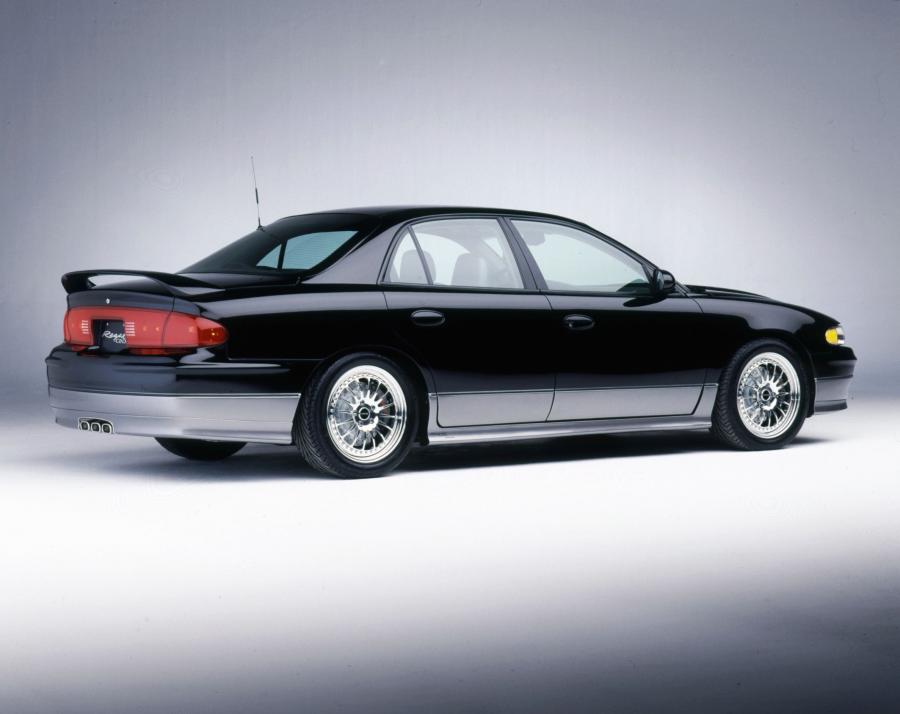  Buick Regal GNX 2000 года  (фото 2 из 11)